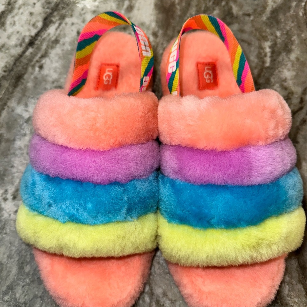 Ugg fluff yeah slippers girls size 6